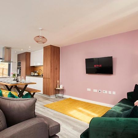 マンチェスター Beaut 5 Bed House W Parkingヴィラ エクステリア 写真