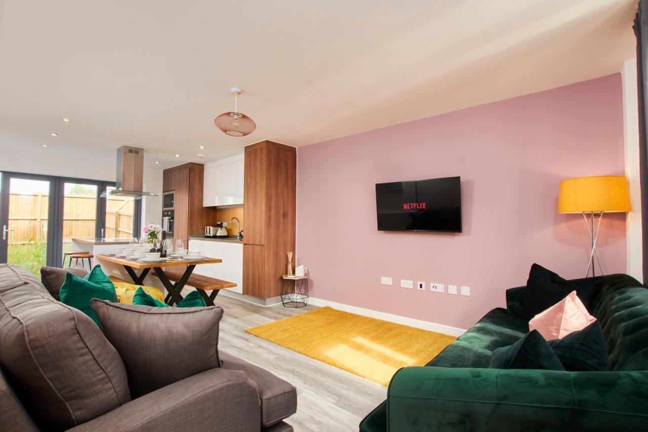 マンチェスター Beaut 5 Bed House W Parkingヴィラ エクステリア 写真