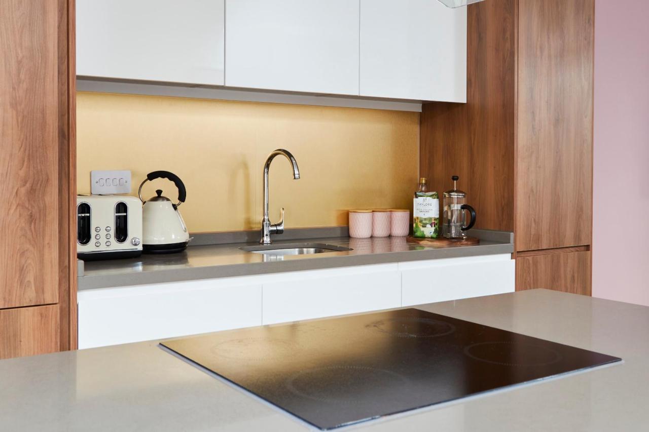 マンチェスター Beaut 5 Bed House W Parkingヴィラ エクステリア 写真