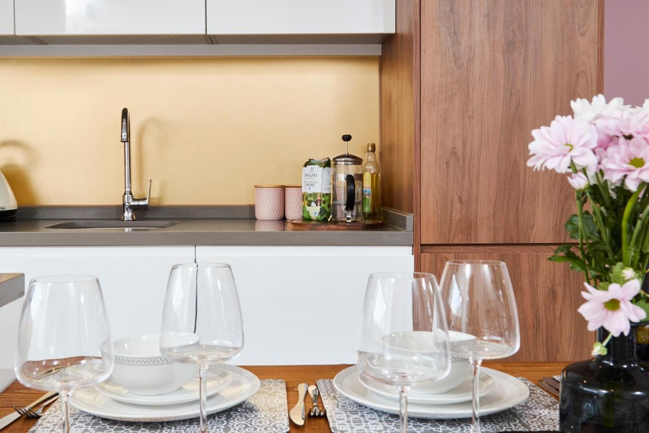 マンチェスター Beaut 5 Bed House W Parkingヴィラ エクステリア 写真